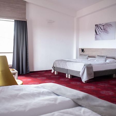 Hotel Tammel Jicin Bagian luar foto